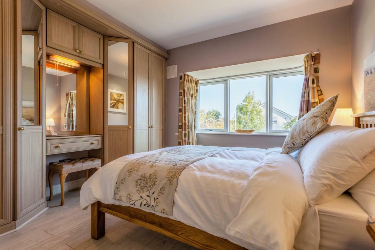 Tintawn House Hotel Sandyford Esterno foto