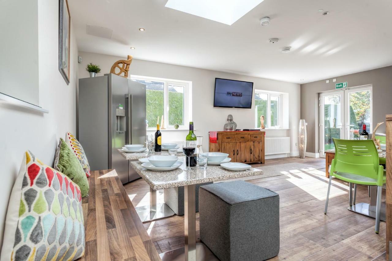 Tintawn House Hotel Sandyford Esterno foto