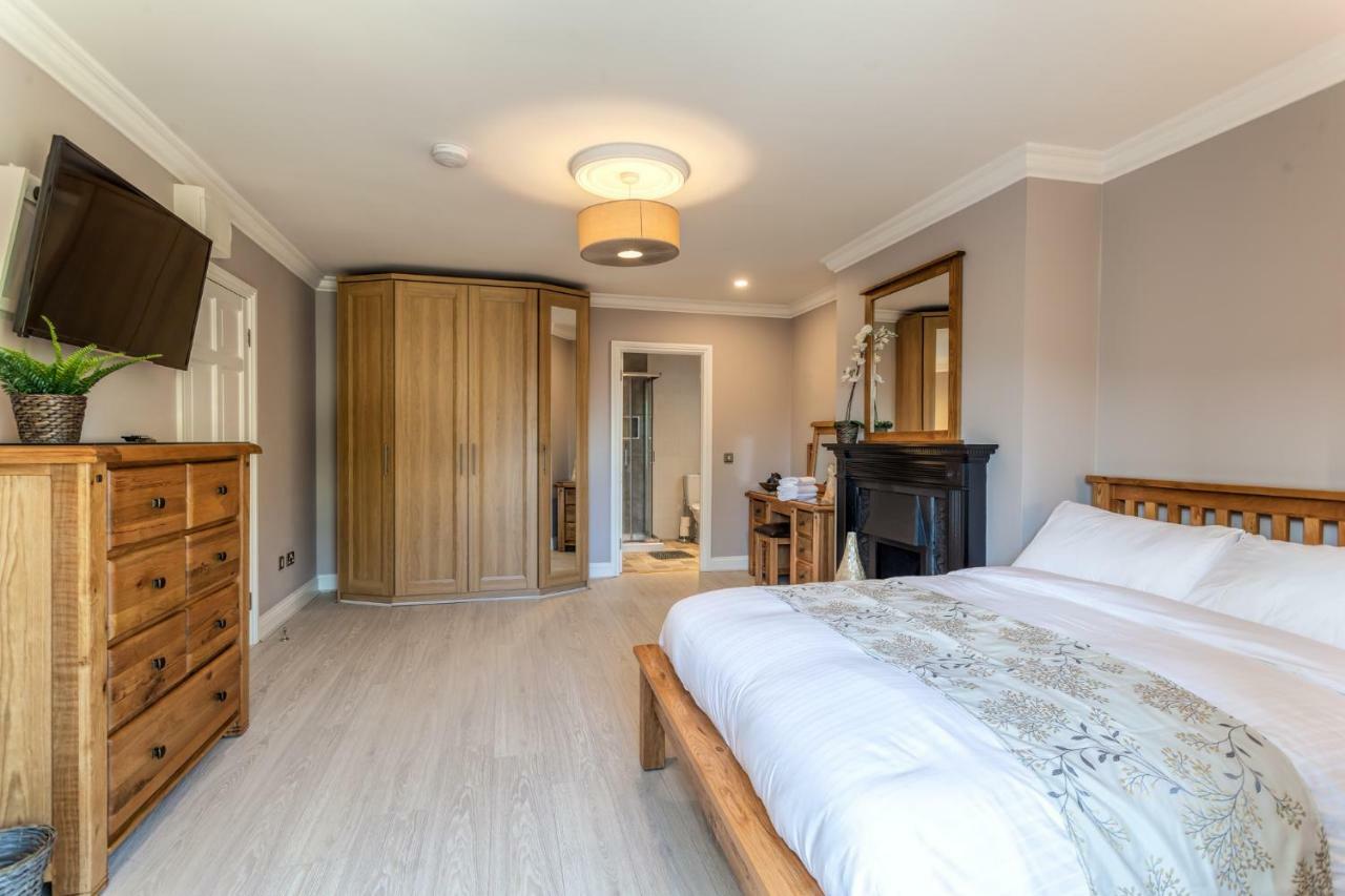 Tintawn House Hotel Sandyford Esterno foto