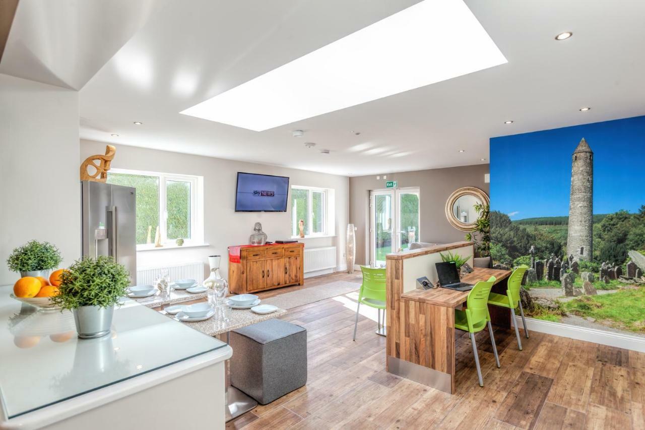 Tintawn House Hotel Sandyford Esterno foto