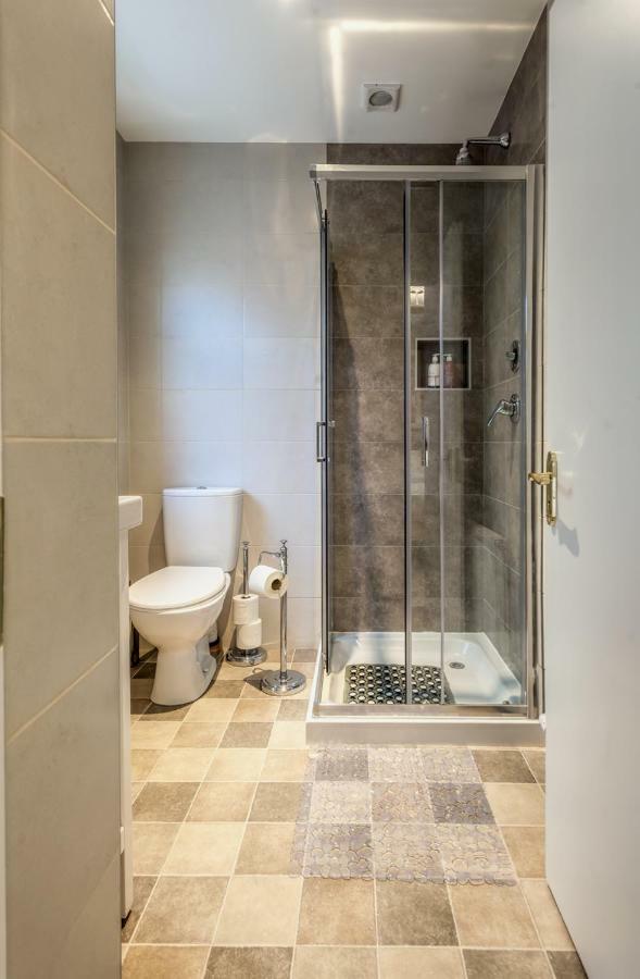 Tintawn House Hotel Sandyford Esterno foto