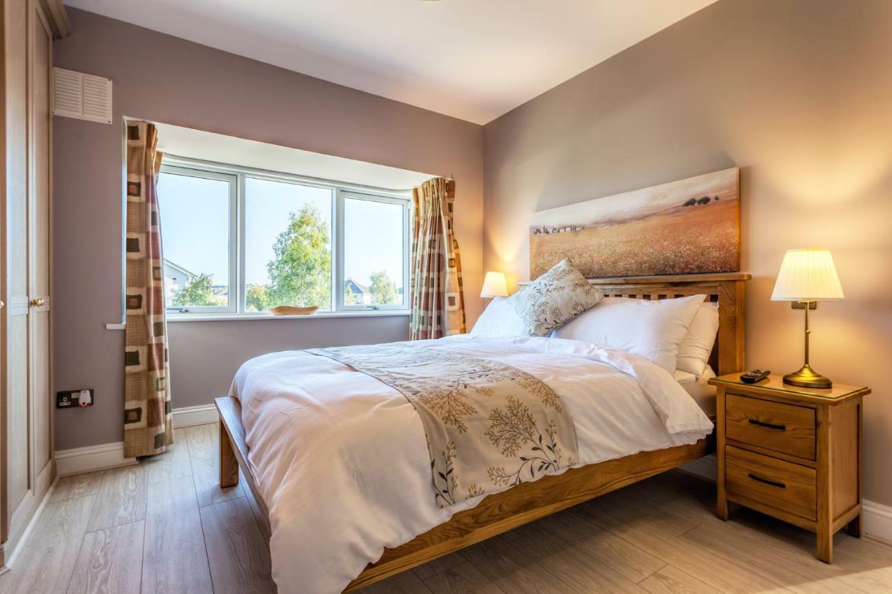 Tintawn House Hotel Sandyford Esterno foto