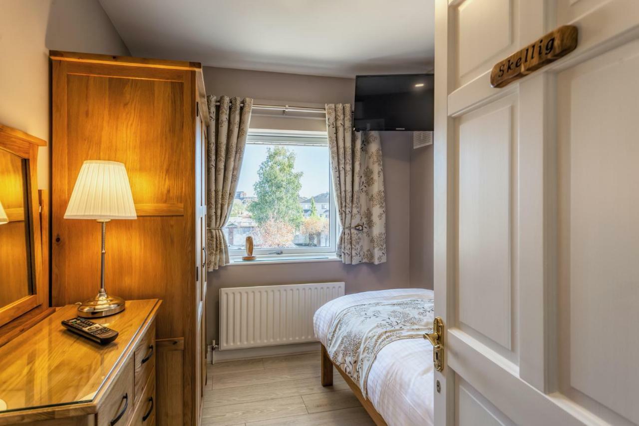 Tintawn House Hotel Sandyford Esterno foto