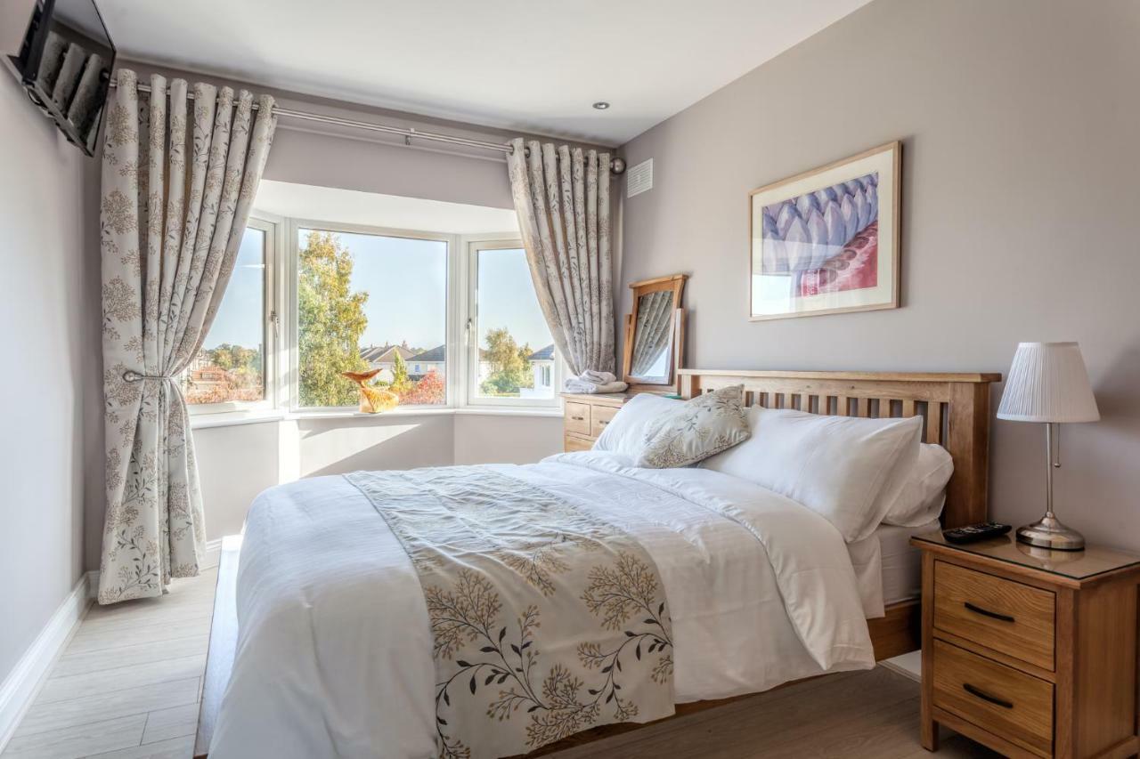 Tintawn House Hotel Sandyford Esterno foto