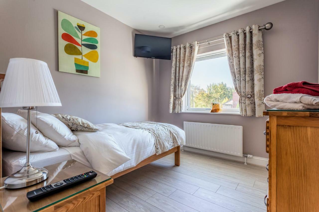 Tintawn House Hotel Sandyford Esterno foto