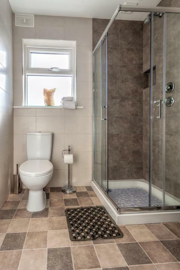 Tintawn House Hotel Sandyford Esterno foto