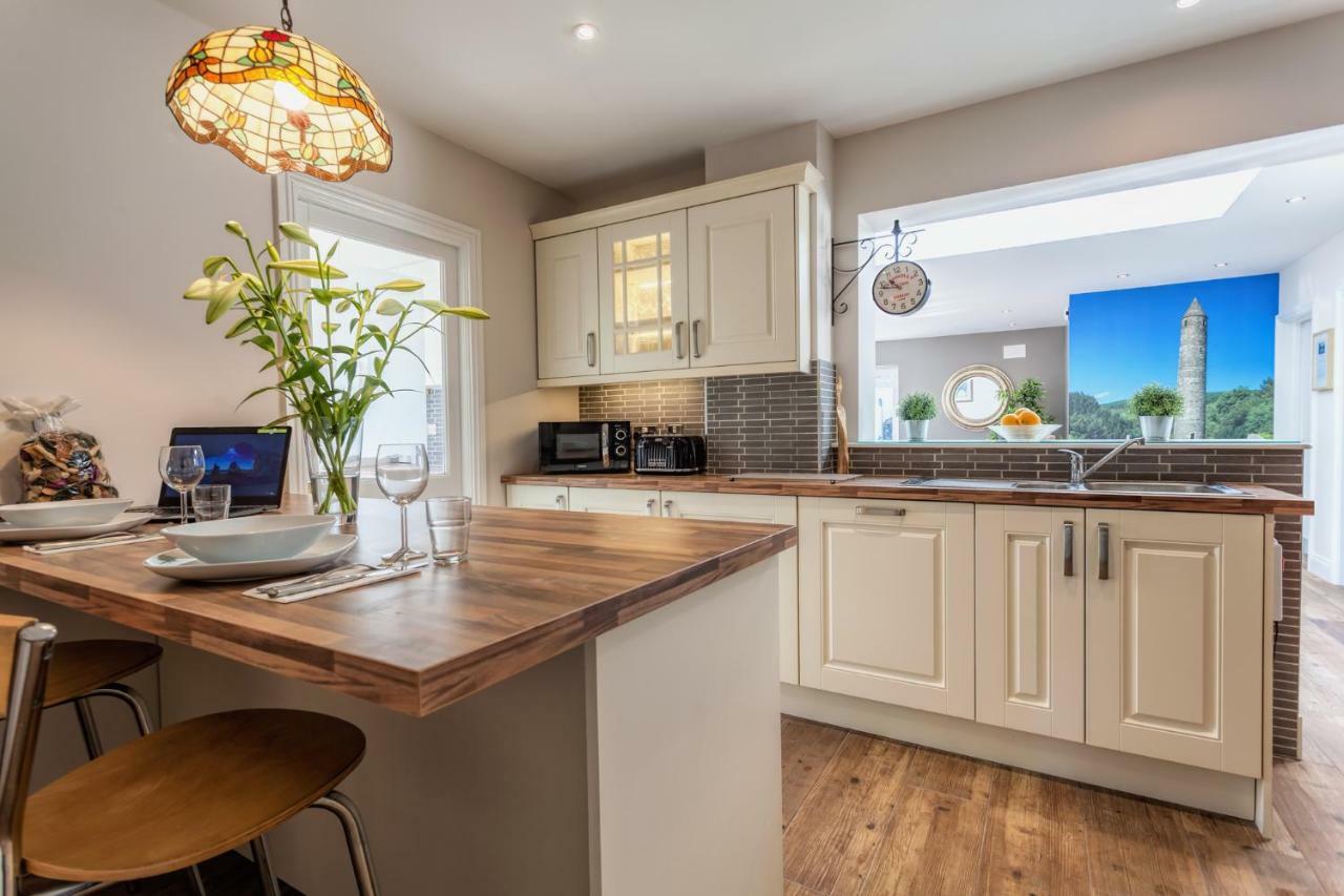 Tintawn House Hotel Sandyford Esterno foto