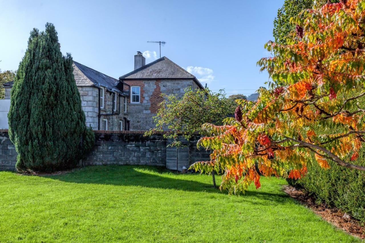 Tintawn House Hotel Sandyford Esterno foto